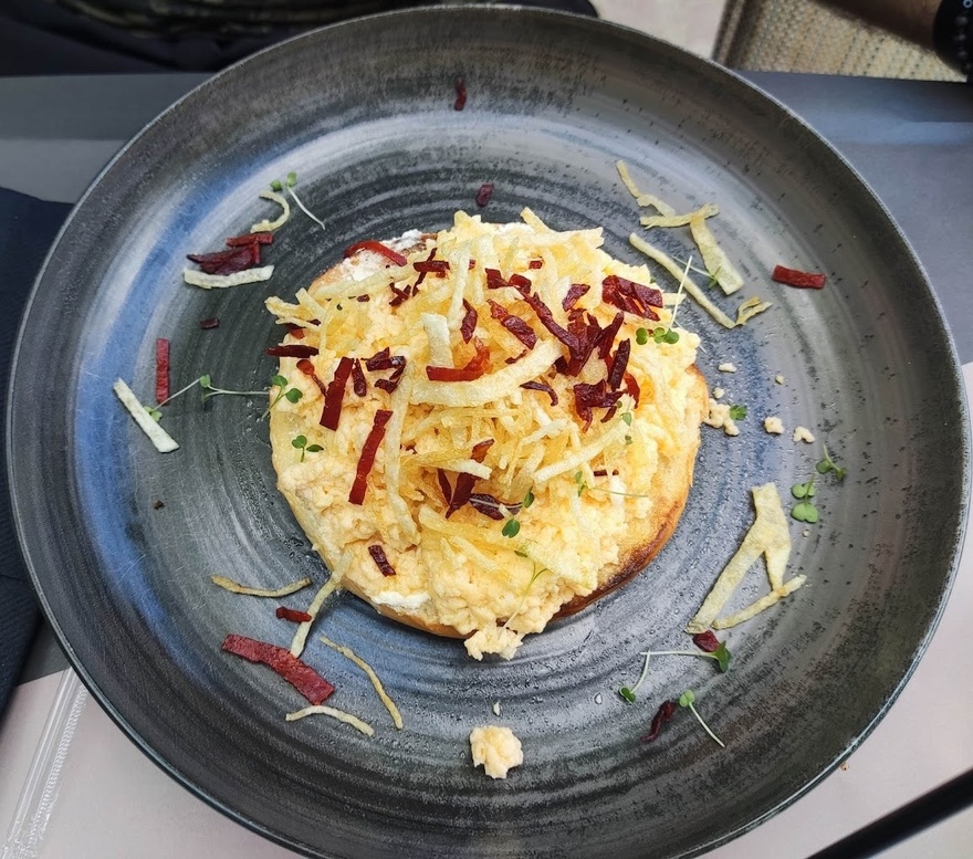 Con Voi Brunch – Burgers & Cocktails: Η απόλυτη brunch εμπειρία στη Δροσιά