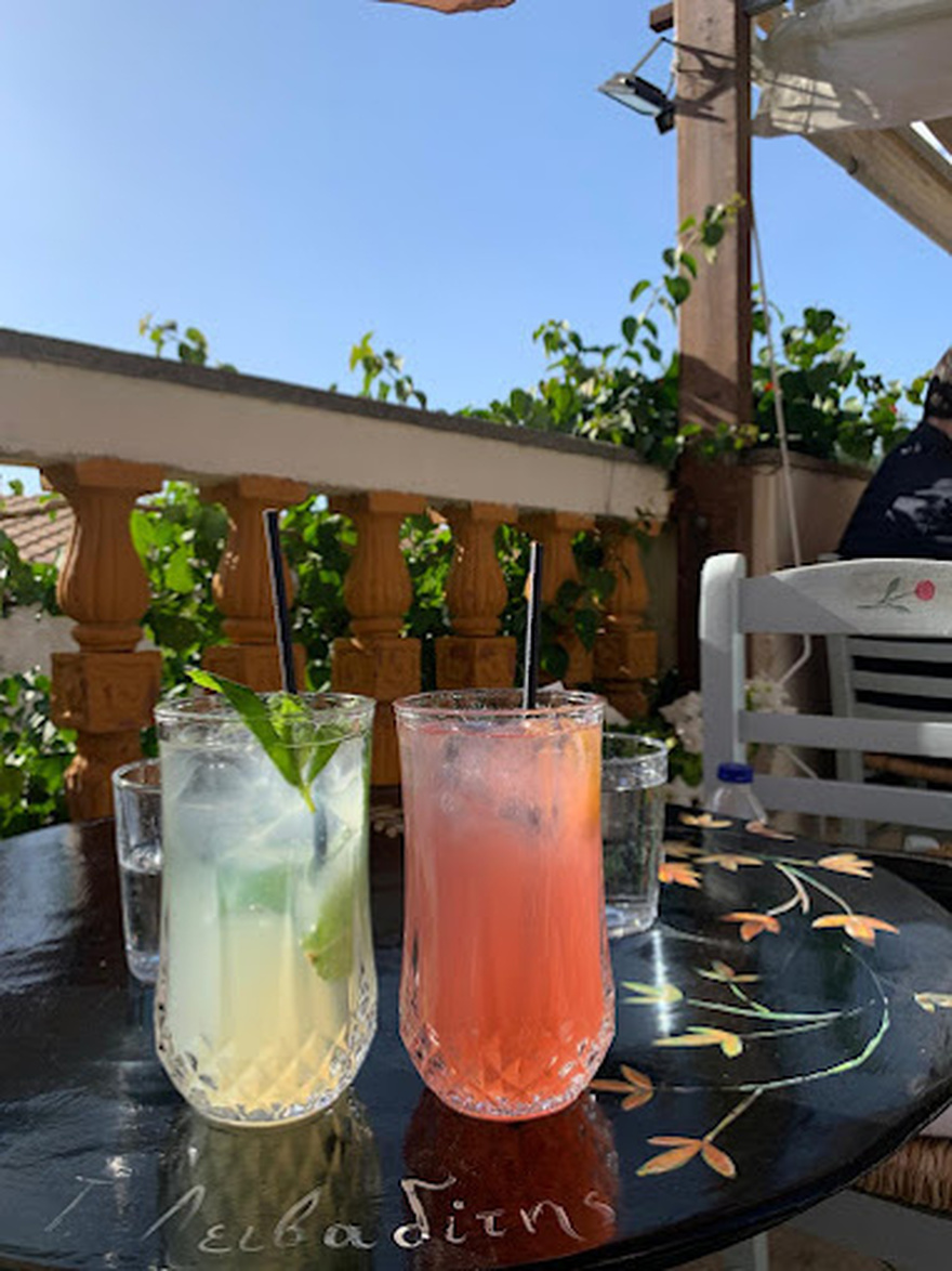 Το Βρυσάκι: Ένα Παραδοσιακό Καφενείο στο Κέντρο της Αθήνας