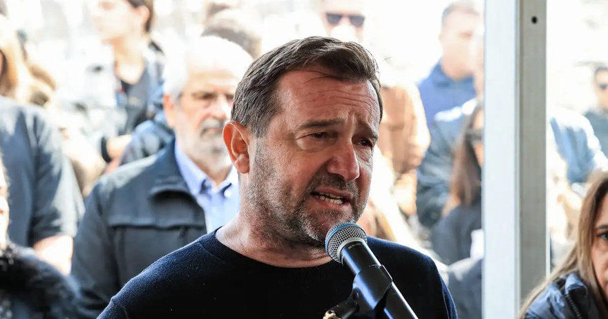 Νίκος Πλακιάς: «Τι έγινε ρε παιδιά; Άνθρακας ο θησαυρός; Δυο χρόνια τώρα ψέματα;»