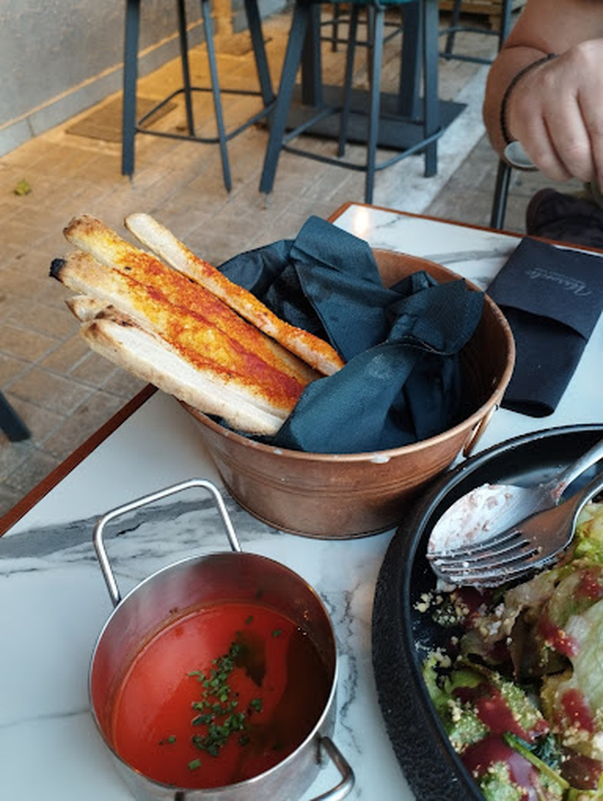 Vissente: Ιταλική Άνεση και Γεύση στην Καρδιά της Νέας Σμύρνης