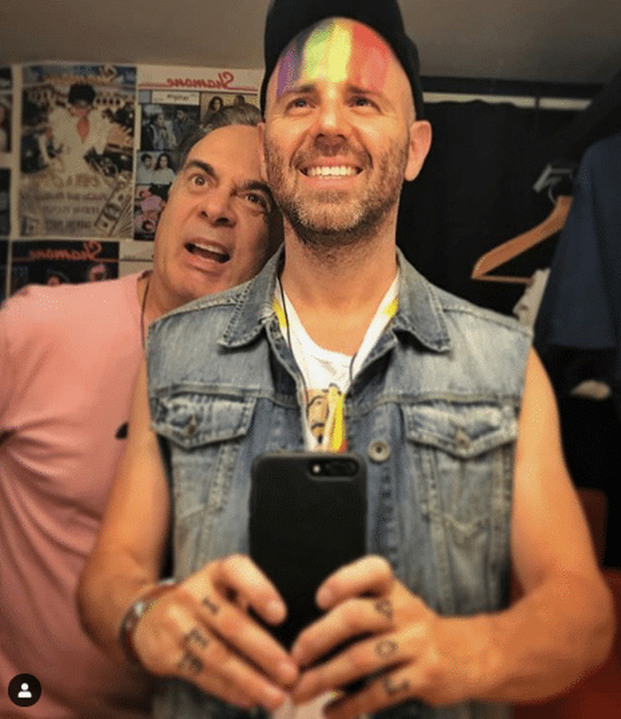 Auτός είναι ο εντυπωσιακός σύζυγος που παντρεύτηκε ο Φώτης Σεργουλόπουλος