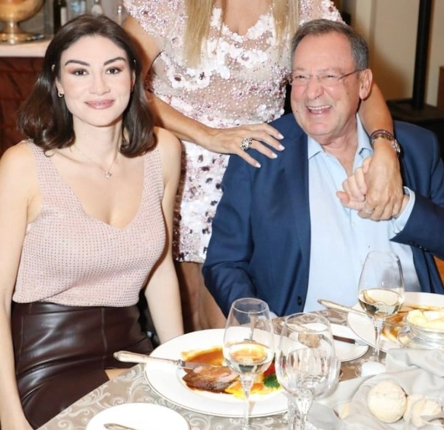 Ανδρέας Φουστάνος: «Είμαι ερωτευμένος! Έχουμε διαφορά ηλικίας… Η σύντροφός μου είναι πλαστικός χειρουργός και συνεργαζόμαστε»