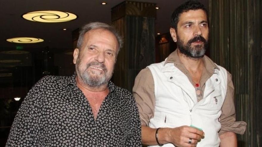 «Είμαι άθεος»: 10 διάσημοι Έλληνες που παραδέχτηκαν δημόσια ότι δεν πιστεύουν στον Θεό