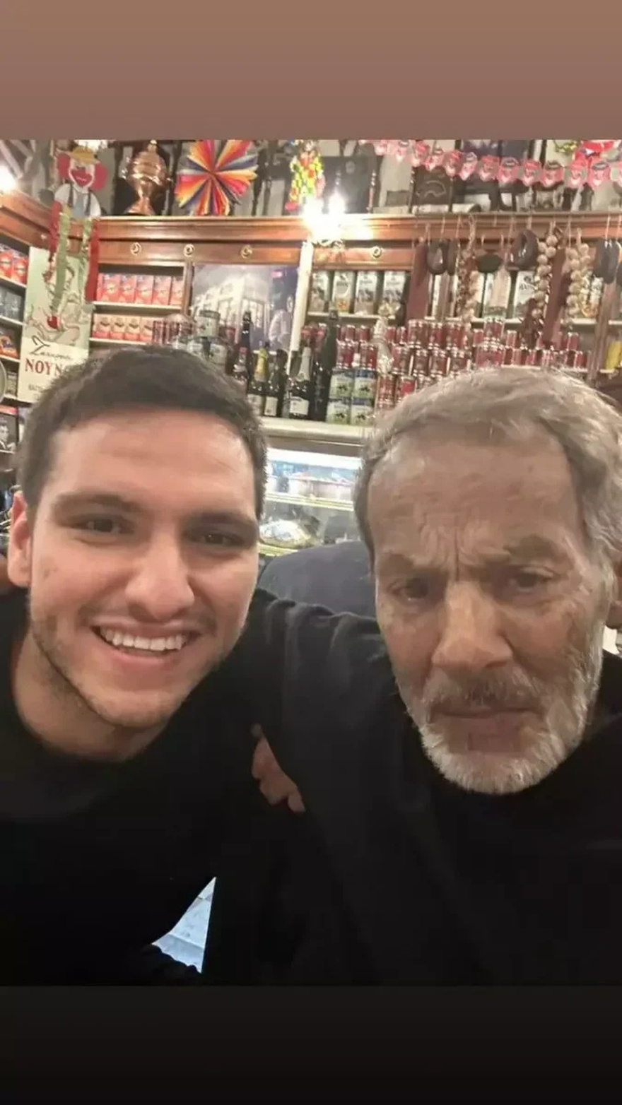 Ίδιος ο πατέρας του: Σπάνια εμφάνιση για τον γιο της Μαριάννας Λάτση και του Νίκου Κούρκουλου