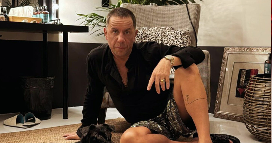 Γιώργος Μαζωνάκης: Δείτε το εντυπωσιακό σπίτι του – Σύγχρονη αρχιτεκτονική και αντικείμενα από τα ταξίδια του