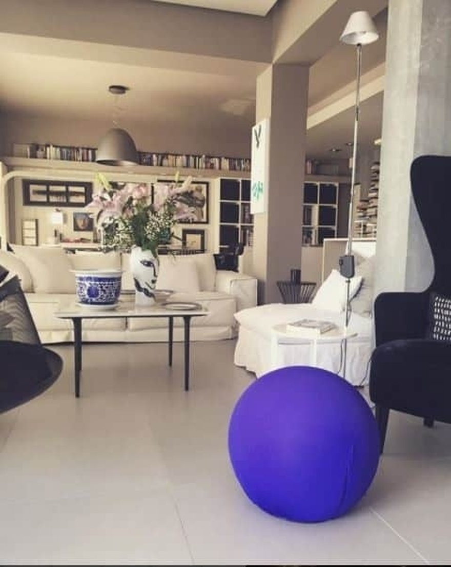 Μιχάλης Κεφαλογιάννης: Το εντυπωσιακό σπίτι του που θυμίζει μικρό παλάτι και η παραμυθένια διακόσμηση