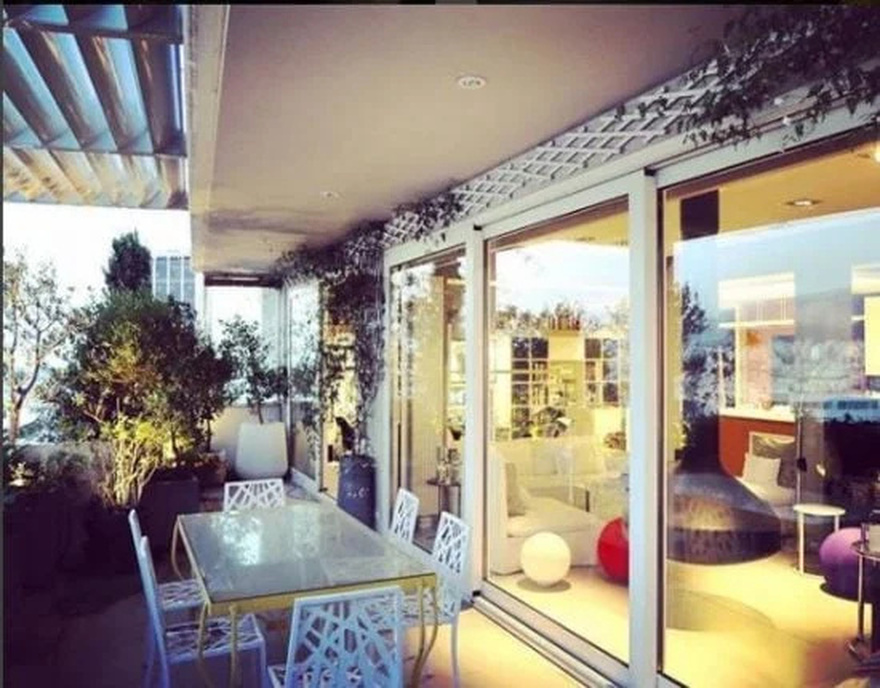 Μιχάλης Κεφαλογιάννης: Το εντυπωσιακό σπίτι του που θυμίζει μικρό παλάτι και η παραμυθένια διακόσμηση