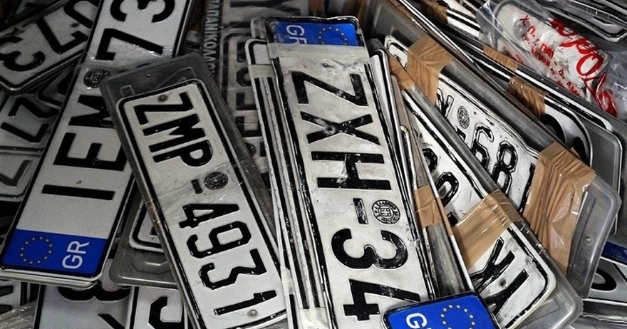 Ο Δήμος Αθηναίων επιστρέφει πινακίδες λόγω Πάσχα – Ποιοι εξαιρούνται