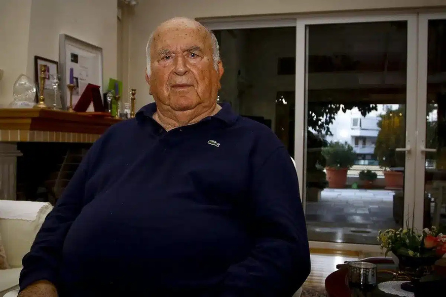 Πέθανε ο Κώστας Δήμου, θρύλος της ελληνικής διαιτησίας