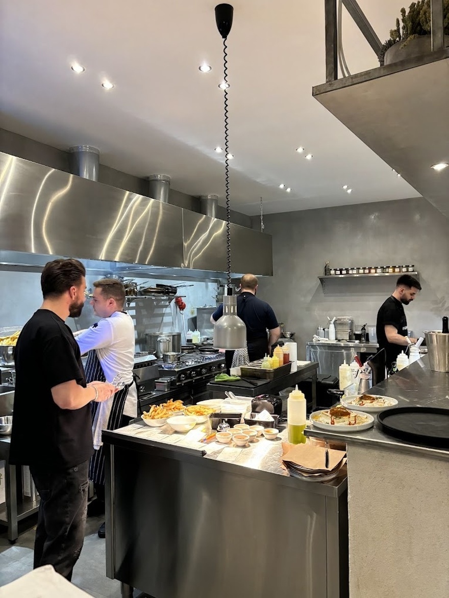 Pappu: Μια αναπάντεχα ευχάριστη έκπληξη στο Περιστέρι