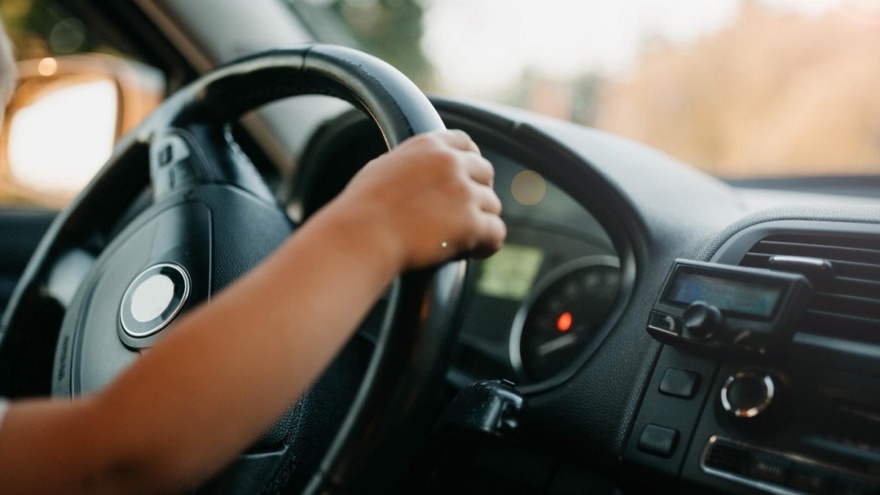 Σοκαρισμένη όλη η Ελλάδα: Μεθυσμένος πατέρας έβαλε τον 4 ετών γιο του να οδηγήσει -Οι πρώτες εικόνες από το τροχαίο