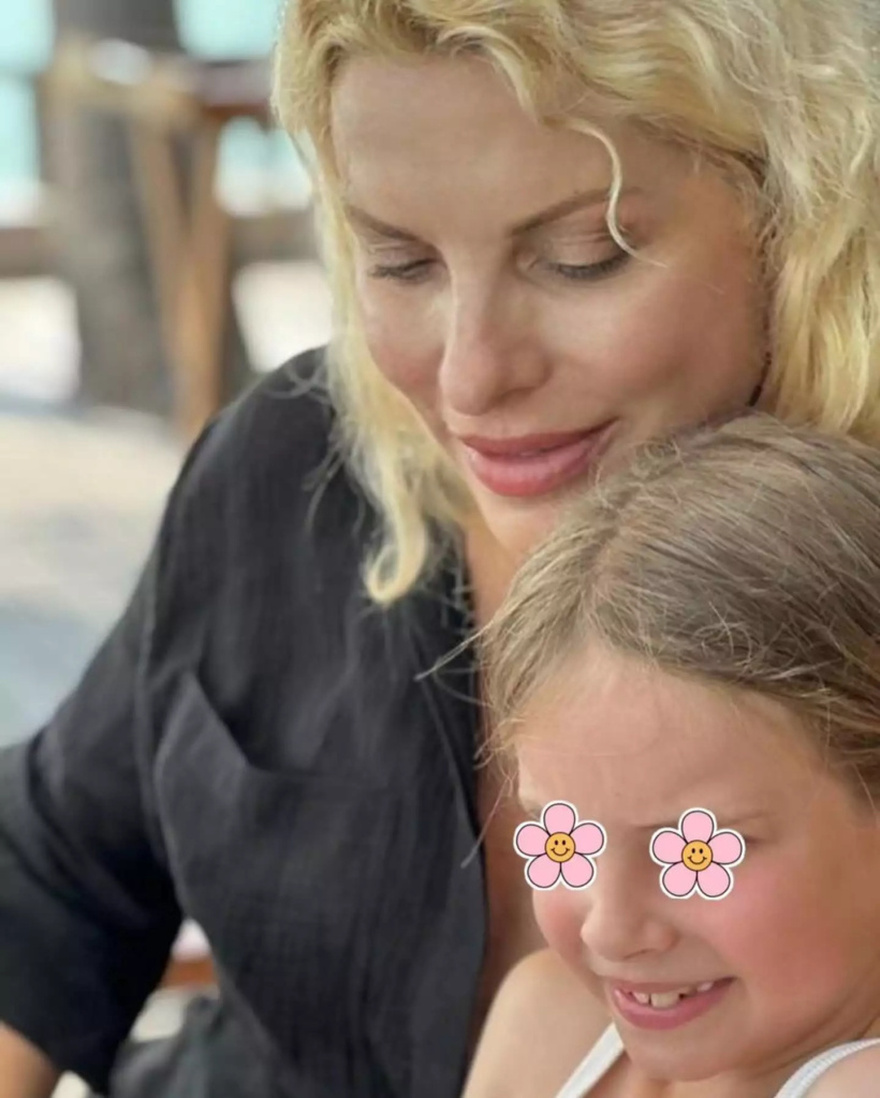 Η Μαρίνα Παντζοπούλου μεγάλωσε & άλλαξε – Η πρόσφατη φώτο και η εκπληκτική ομοιότητα με τον Μάκη