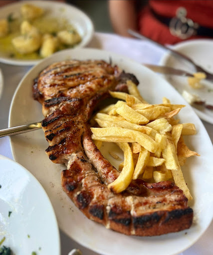 Μυρτιά – Περιστέρι: Τεράστιες μερίδες, καλές τιμές και μοναδικές γεύσεις