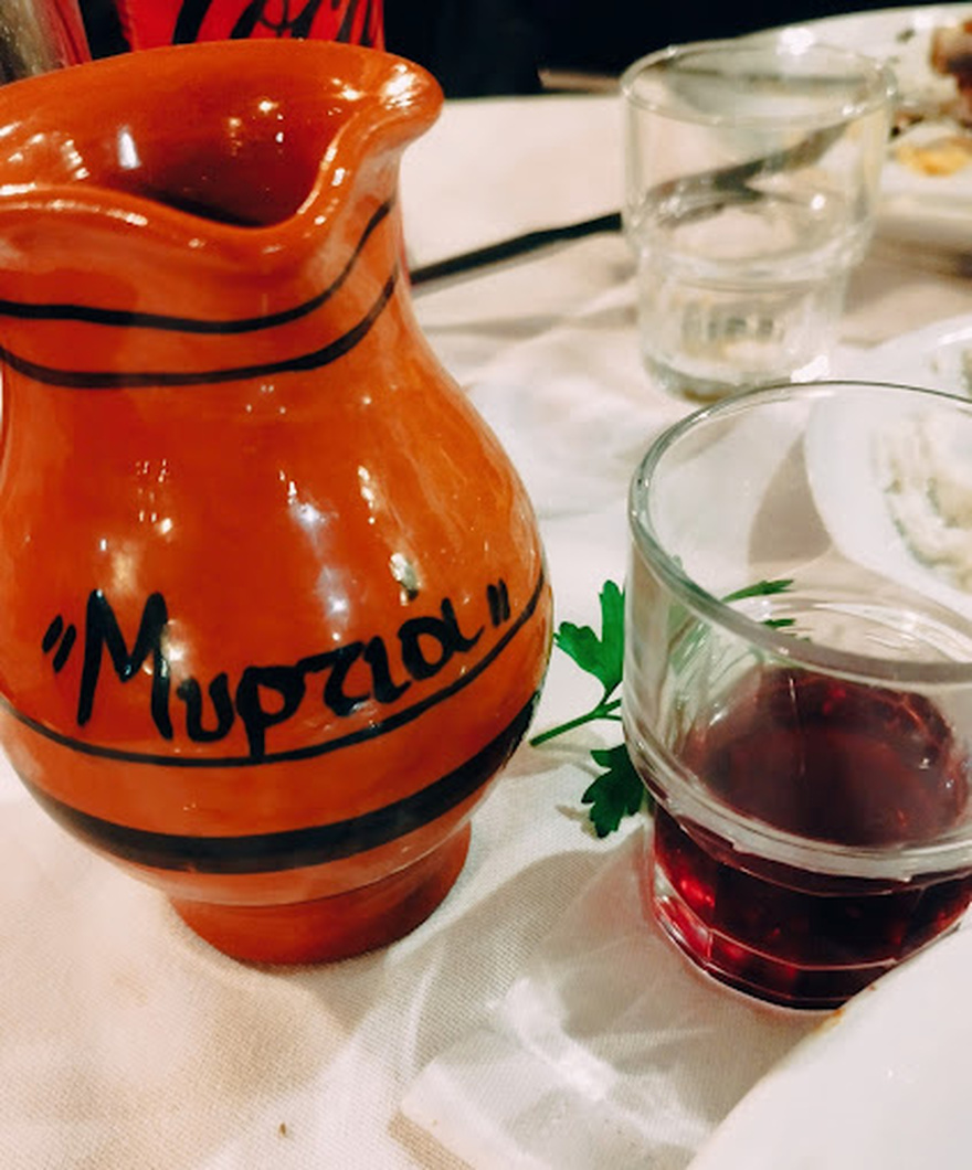 Μυρτιά – Περιστέρι: Τεράστιες μερίδες, καλές τιμές και μοναδικές γεύσεις