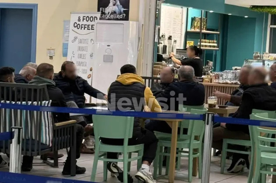 Αλεξανδρούπολη: Ξεσηκωμός και μπλόκο των αγροτών στο αεροδρόμιο για την επίσκεψη Μητσοτάκη