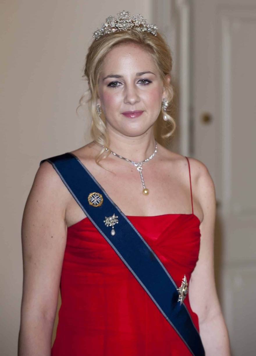 Χρυσή Βαρδινογιάννη: Η βασιλική ιστορία της τιάρας που φόρεσε στον γάμο με τον Νικόλαο Ντε Γκρες