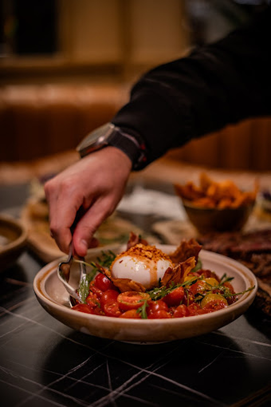 Gaya Athens: Ένα μοναδικό εστιατόριο-μπαρ