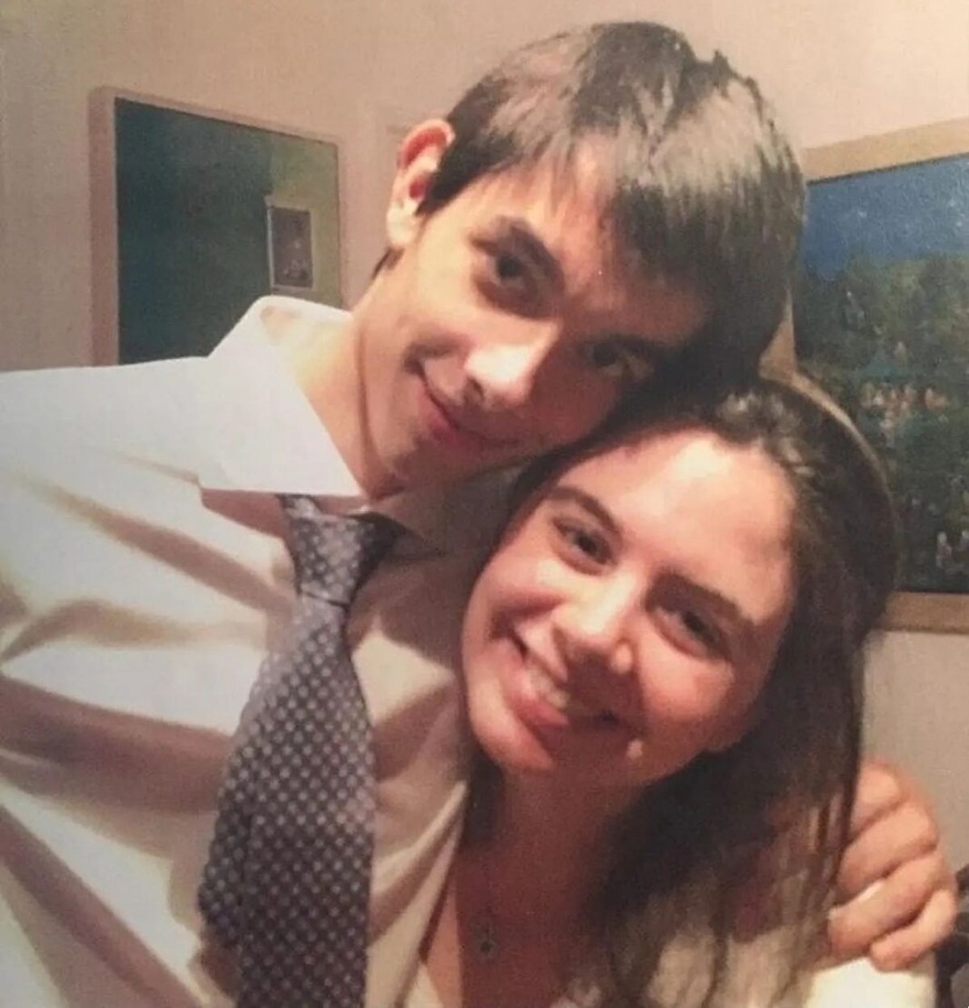 «Σήμερα θα είχες γενέθλια»: «Ράγισαν» καρδιές με το μήνυμα του Κώστα Σαμαρά για την αδερφή του