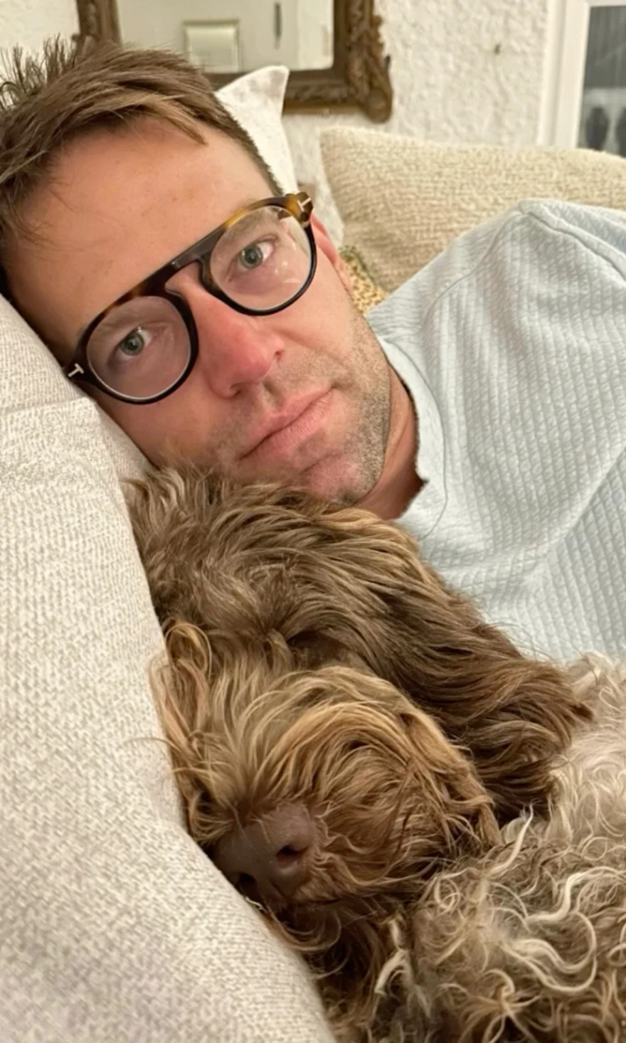 Στέφανος Κασσελάκης – Τάιλερ Μάκμπεθ: Το φιλί στο στόμα και οι αδημοσίευτες φωτογραφίες από την κοινή τους ζωή