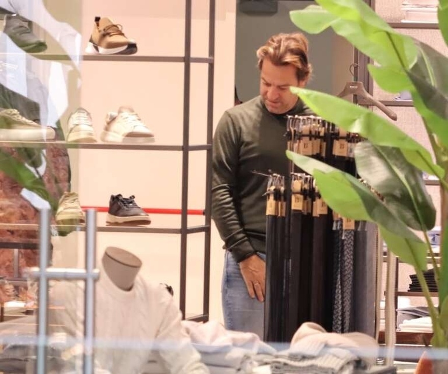 Χαμός με την Μεναγάκη – Φόρεσε το παπούτσι που φοράνε όλες με τον καλύτερο τρόπο