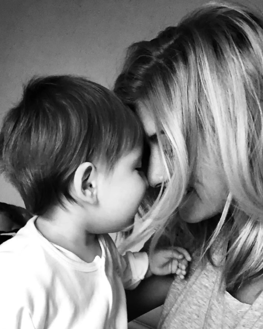 Σία Κοσιώνη για Κώστα Μπακογιάννη: «Όταν κατάλαβα ότι τον ερωτεύομαι, προσπάθησα να κάνω πίσω»