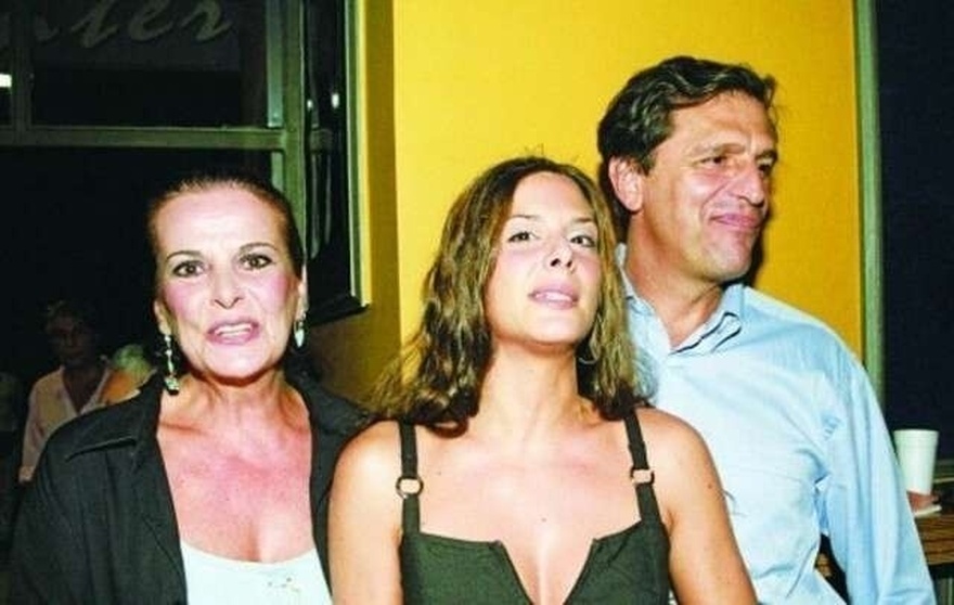 «Δεν θέλησα ποτέ μαζι…» Κόλαφος και “Ολα στη φόρα” η πρώην σύζυγος του Νίκου Χατζηνικολάου για το διαζύγιό τους