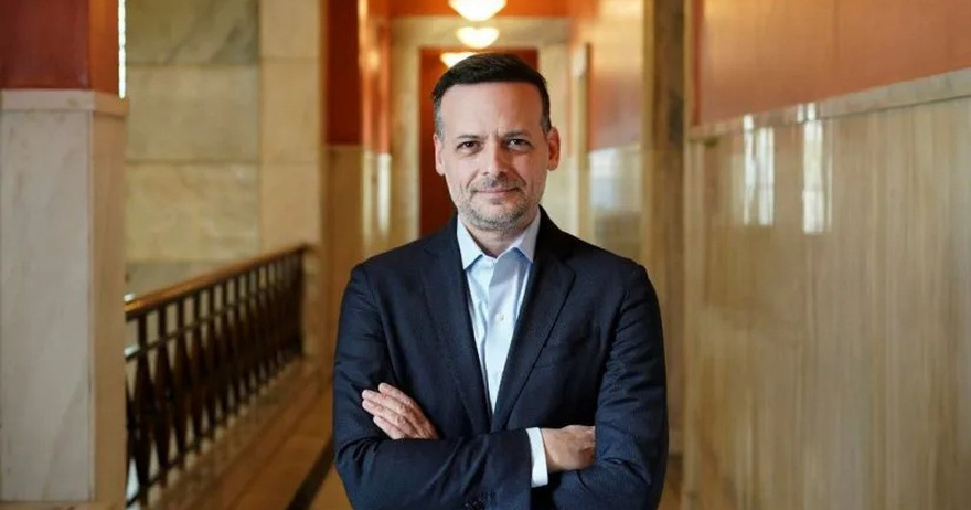Ο Χάρης Δούκας στον «Ε.Κ.»: «Η Αθήνα να γίνει γέφυρα με την Ομογένεια»