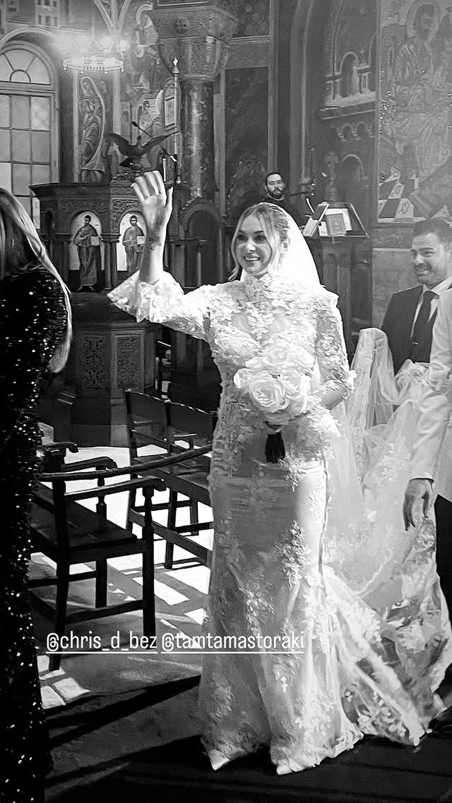 Παντρεύτnκαν Τάμτα Μαστοράκη & Χρήστος Μπέζας – Ο λαμπερóς γάμος, το νυφικό & ο πρώτος χορός με Αντώνη Ρέμο
