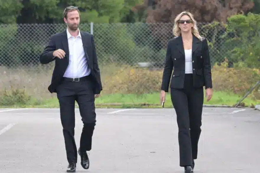 Σε κλίμα βαθιάς συγκίνησης η κηδεία της Κίλις Σφακιανάκη ήταν όλο δάκρυα και αναμνήσεις – Πήγε ο Νότης Σφακιανάκης;