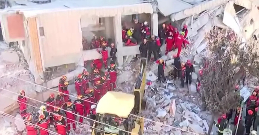 Μεγάλη Τραγωδία στη Τουρκία: Κλαίνε επάνω στα συντρίμμια – Έμαθε όλη η χώρα τα δυσάρεστα