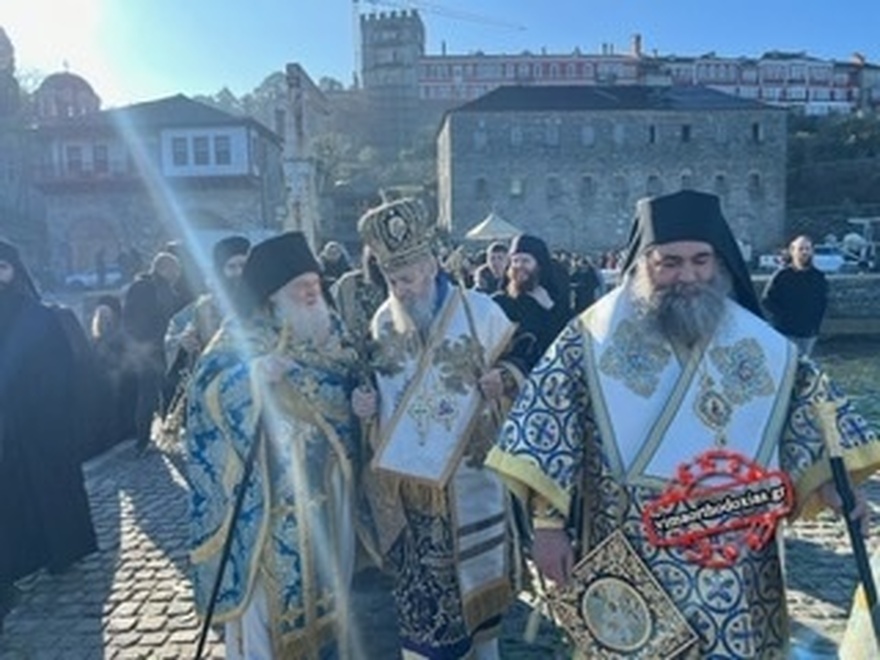Το Άγιο Όρος γιόρτασε τα Θεοφάνια με εκατοντάδες προσκυνητές να δίνουν το παρών