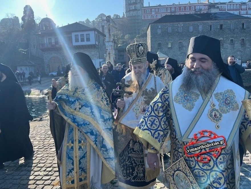 Το Άγιο Όρος γιόρτασε τα Θεοφάνια με εκατοντάδες προσκυνητές να δίνουν το παρών
