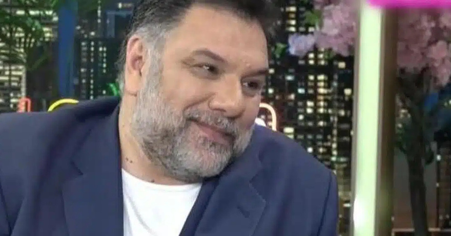 ΜΑΘΕΥΤΗΚΑΝ ΤΑ ΔΥΣΑΡΕΣΤΑ Δύσκολες ώpες για τον Γρηγόρη Αρναούτογλου..