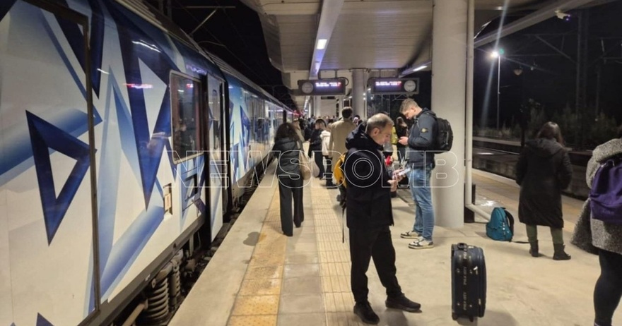 Πρόβλημα στην αμαξοστοιχία σε δρομολόγιο Θεσσαλονίκη-Αθήνα – Οι επιβάτες κατέβηκαν στο Λιανοκλάδι