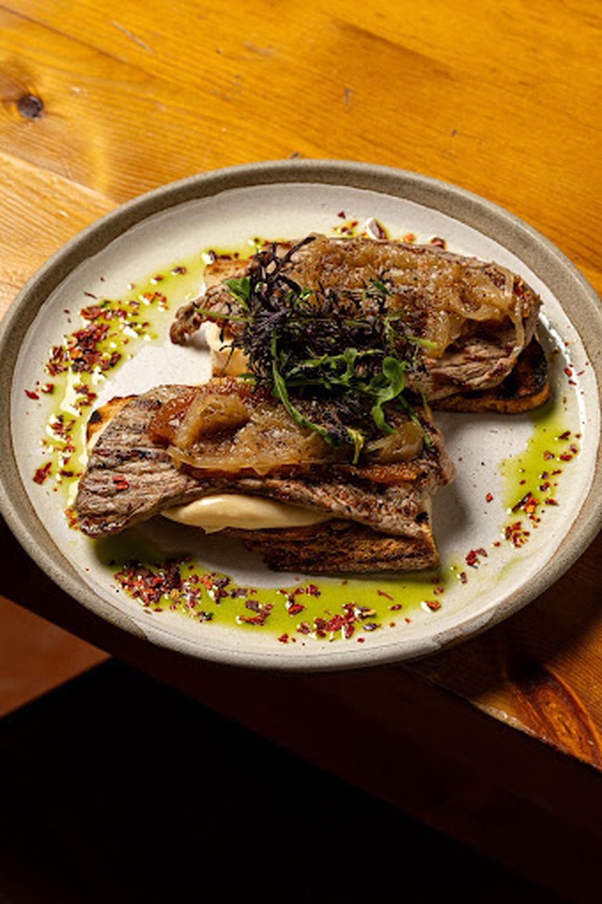 Corks & Forks: Η απόλυτη γαστρονομική εμπειρία με κρασί και γεύσεις που εντυπωσιάζουν στην καρδιά της Αθήνας