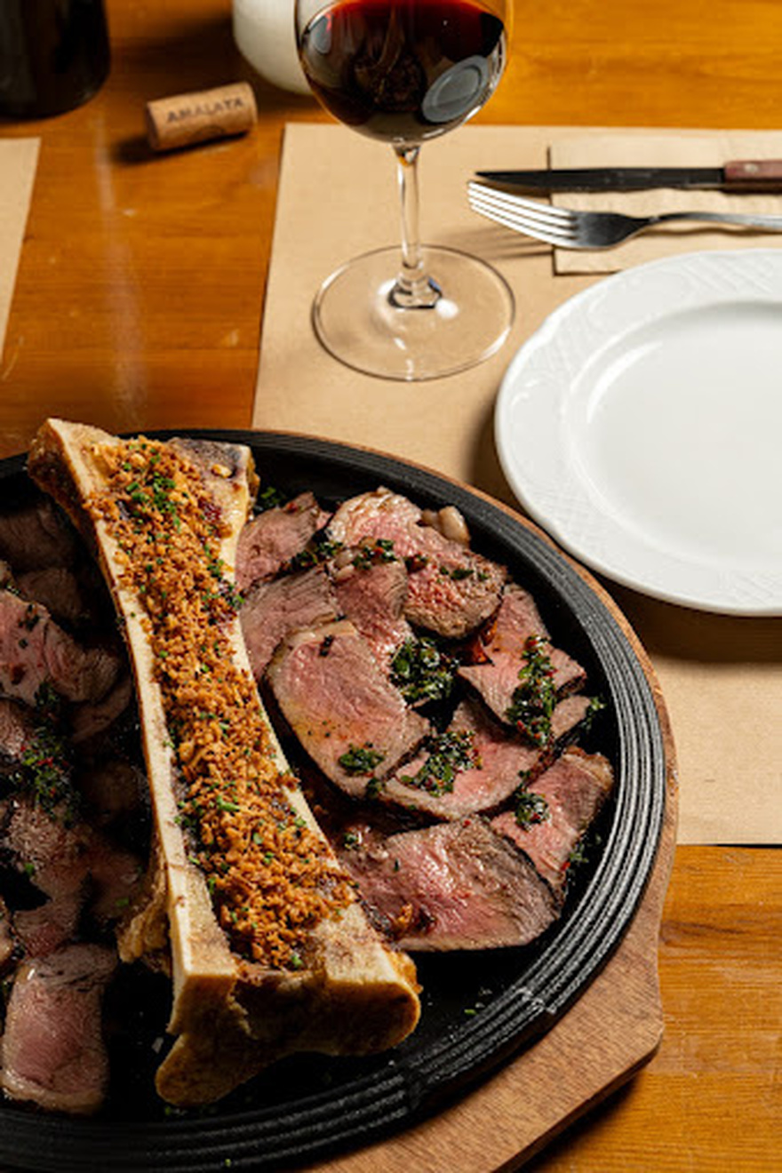 Corks & Forks: Η απόλυτη γαστρονομική εμπειρία με κρασί και γεύσεις που εντυπωσιάζουν στην καρδιά της Αθήνας