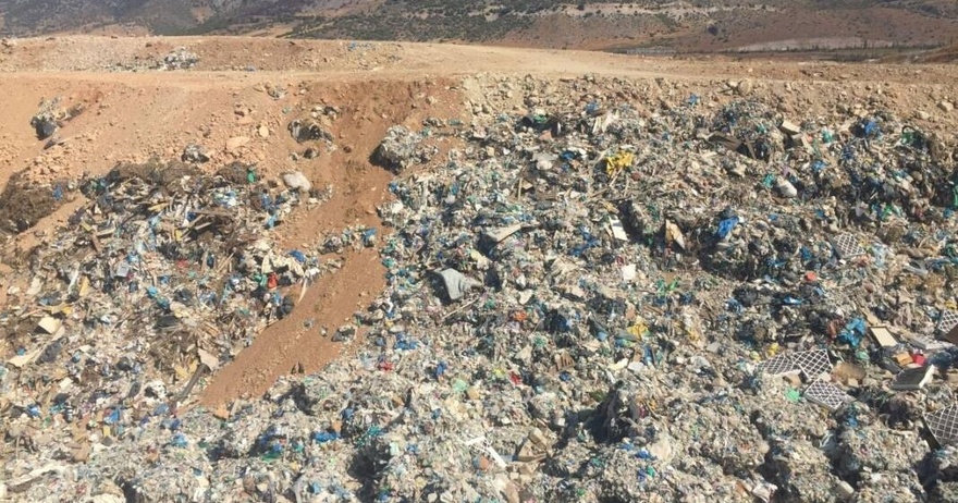 «Θάφτηκε» το τέλος ταφής απορριμμάτων υπό τις πιέσεις των δημάρχων