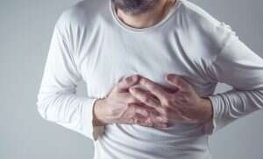 Ένα μήνα πριν από Καρδιακή Προσβολή: Το Σώμα σας θα σας Προειδοποιήσει με αυτά τα 7 Σημάδια