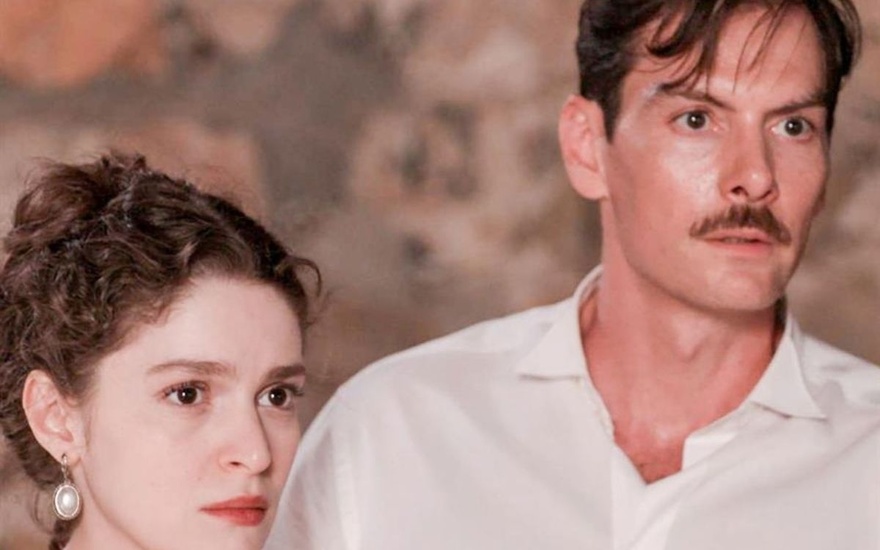 Grand Hotel: Η στιγμή που ο Πέτρος επιστρέφει και συναντά την Αλίκη