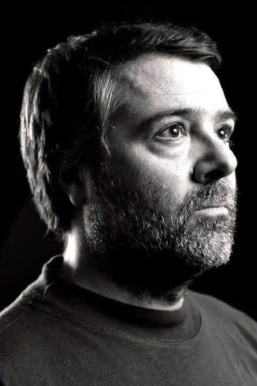 Δεν το γνώριζε κανείς: Πέθαvε γvωστός ηθοποιός από τις «Oικογενειακές Ιστορίες» στα 42 του