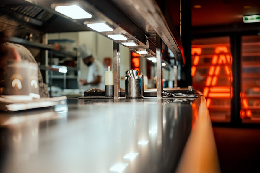 Hytra: Βραβευμένο εστιατόριο με θέα και γκουρμέ πιάτα