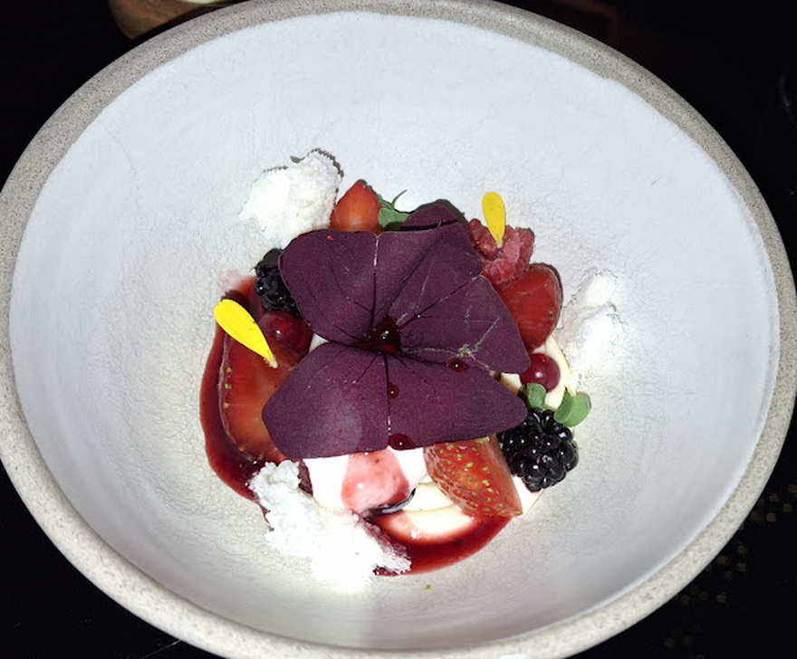 Hytra: Βραβευμένο εστιατόριο με θέα και γκουρμέ πιάτα