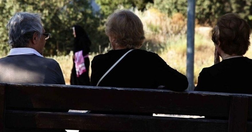 ΣΥΝΤΑΞΕΙΣ ΙΟΥΝΙΟΥ 2025 – ΚΛΕΙΔΩΣΕ ΝΕΑ ΗΜΕΡΟΜΗΝΙΑ – ΤΟΤΕ ΜΠΑΙΝΟΥΝ ΤΑ ΛΕΦΤΑ ΣΕ ΟΛΟΥΣ ΤΟΥΣ ΛΟΓΑΡΙΑΣΜΟΥΣ