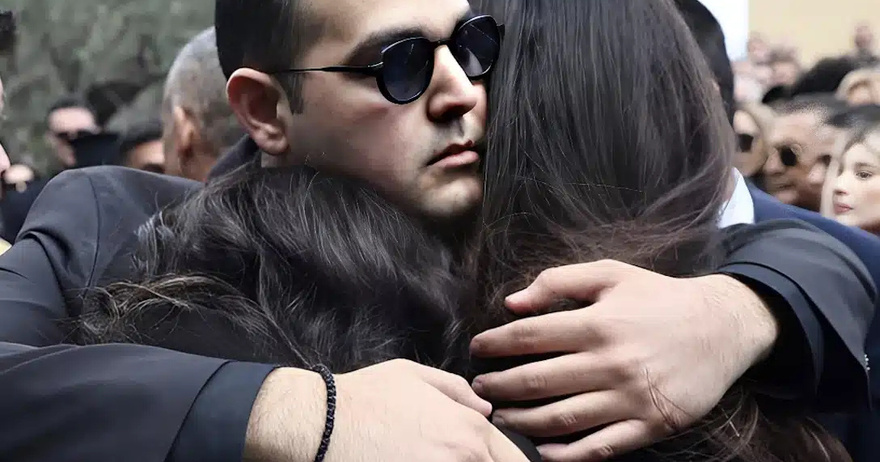 «∆εν ξέρω αν είμαι ο πpοστάτης, αλλά εγώ έχω πει και στην αδελφή µου και στη μητέρα µου πως θα κάνω ό,τι μπορώ και για τις δύο»